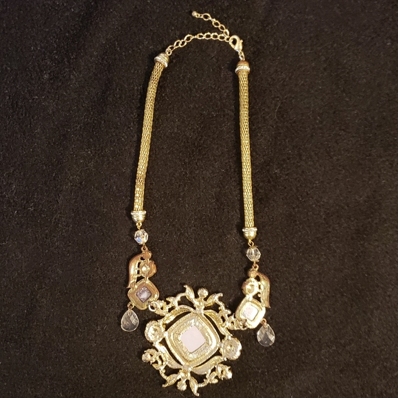 Vinrage Necklace - Picture 9 of 10